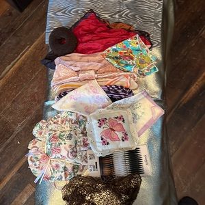 Ladies hair accessories & scarves ( lot 13)